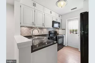 1405 E Abingdon Drive #1, Alexandria, VA 22314 - Photo 1
