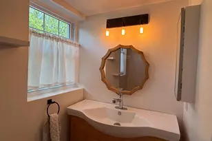 1405 E Abingdon Dr, Alexandria, VA 22314 - Photo 17