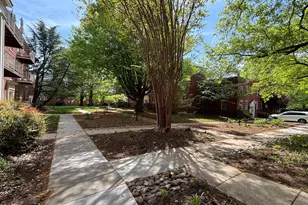 1405 E Abingdon Dr, Alexandria, VA 22314 - Photo 37