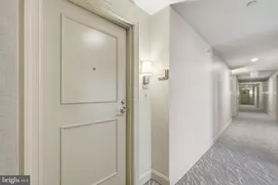 2050 Jamieson Ave, Alexandria, VA 22314 - Photo 7