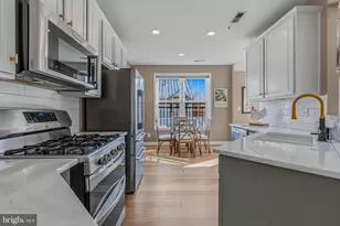 828 Slaters Ln, Alexandria, VA 22314 - Photo 9