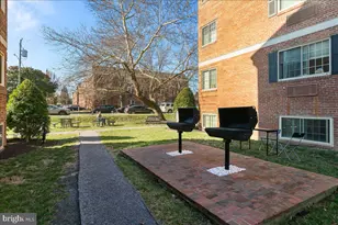 820 Washington Street S, Alexandria, VA 22314 - Photo 19