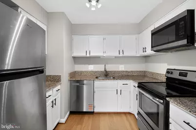 6137 Edsall Road #I, Alexandria, VA 22304 - Photo 9