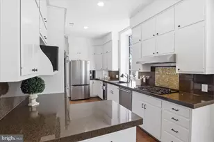 209 N Fairfax Street N, Alexandria, VA 22314 - Photo 21