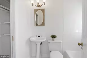 209 N Fairfax Street N, Alexandria, VA 22314 - Photo 25