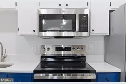 3306 Wyndham Circle #326, Alexandria, VA 22302 - Photo 3