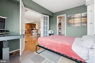 203 Yoakum Pkwy, Alexandria, VA 22304 - Photo 25