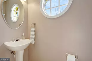 1331 Argall Pl, Alexandria, VA 22314 - Photo 25