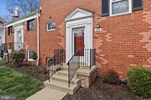 3105 Martha Custis Dr, Alexandria, VA 22302 - Photo 3