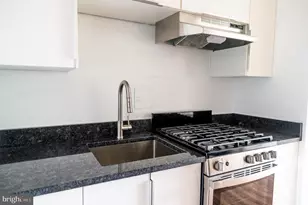 1225 Martha Custis Dr, Alexandria, VA 22302 - Photo 3