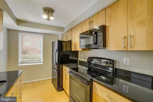 610 N West Street N, Alexandria, VA 22314 - Photo 21