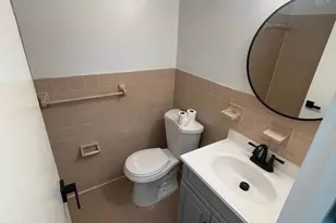 5340 Holmes Run Pkwy, Alexandria, VA 22304 - Photo 5