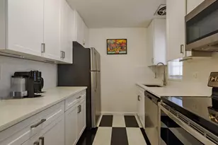 1608 W Abingdon Dr, Alexandria, VA 22314 - Photo 17