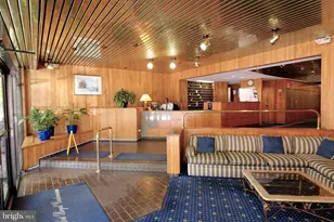 801 N Pitt Street N, Alexandria, VA 22314 - Photo 3