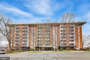 5250 Valley Forge Dr, Alexandria, VA 22304 - Photo 1