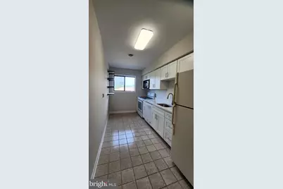 202 Skyhill Road #7, Alexandria, VA 22314 - Photo 5