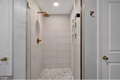 127 E Walnut Street, Alexandria, VA 22301 - Photo 29