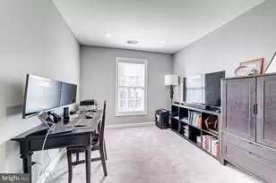 947 Harrison Cir, Alexandria, VA 22304 - Photo 41