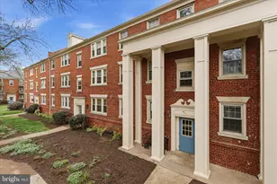 517 Bashford Ln, Alexandria, VA 22314 - Photo 3
