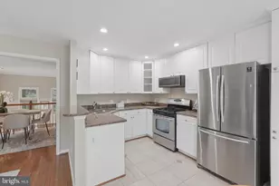 4662 W Braddock Rd, Alexandria, VA 22311 - Photo 17