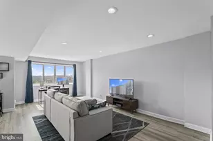 5340 Holmes Run Pkwy, Alexandria, VA 22304 - Photo 5