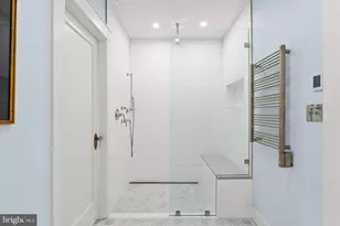 2307 Russell Rd, Alexandria, VA 22301 - Photo 37