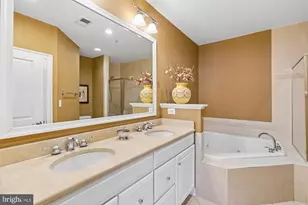 703 Rose Square, Alexandria, VA 22314 - Photo 33