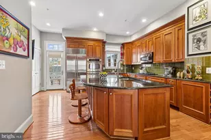 703 Rose Square, Alexandria, VA 22314 - Photo 19