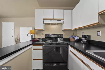 1706 Dewitt Avenue #E, Alexandria, VA 22301 - Photo 9