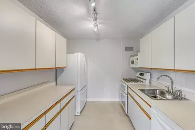1225 Martha Custis Drive #417, Alexandria, VA 22302 - Photo 13