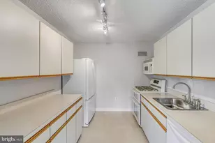1225 Martha Custis Dr, Alexandria, VA 22302 - Photo 13