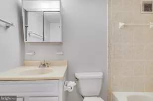 1225 Martha Custis Dr, Alexandria, VA 22302 - Photo 19