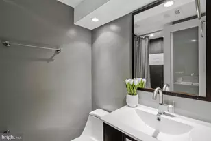 5 Custis Ave E, Alexandria, VA 22301 - Photo 41