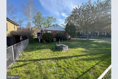 2000 La Grande Avenue, Alexandria, VA 22301 - Photo 5