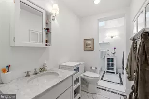 402 Skyhill Rd, Alexandria, VA 22314 - Photo 21