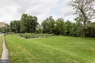 5340 Holmes Run Pkwy, Alexandria, VA 22304 - Photo 25