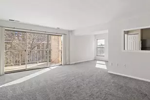 33 Canterbury Square, Alexandria, VA 22304 - Photo 3