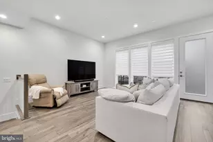 147 Prairie Ln, Alexandria, VA 22314 - Photo 9