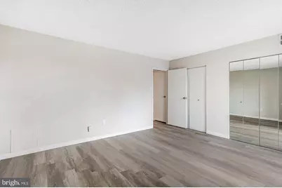 5300 Holmes Run Parkway #212, Alexandria, VA 22304 - Photo 13