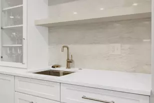 816 S Pitt St, Alexandria, VA 22314 - Photo 39