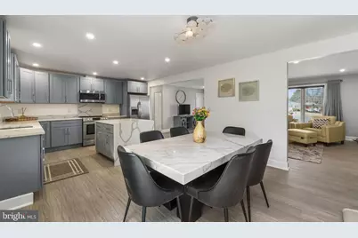 1001 Woods Place, Alexandria, VA 22302 - Photo 9
