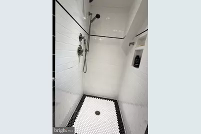 12 Oak Street W, Alexandria, VA 22301 - Photo 5