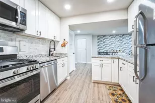 5340 Holmes Run Pkwy, Alexandria, VA 22304 - Photo 11