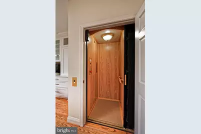 705 Kahn Place, Alexandria, VA 22314 - Photo 5