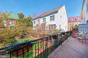 705 Kahn Pl, Alexandria, VA 22314 - Photo 17