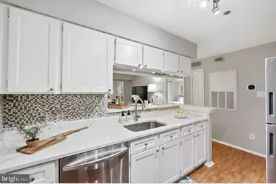 3313 Wyndham Circle #1209, Alexandria, VA 22302 - Photo 7