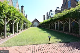 115 N Lee St, Alexandria, VA 22314 - Photo 25