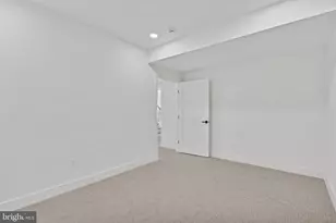 14 E Monroe Ave, Alexandria, VA 22301 - Photo 95