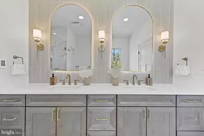 14 E Monroe Avenue, Alexandria, VA 22301 - Photo 57