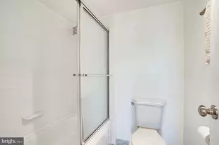 1225 Martha Custis Dr, Alexandria, VA 22302 - Photo 5